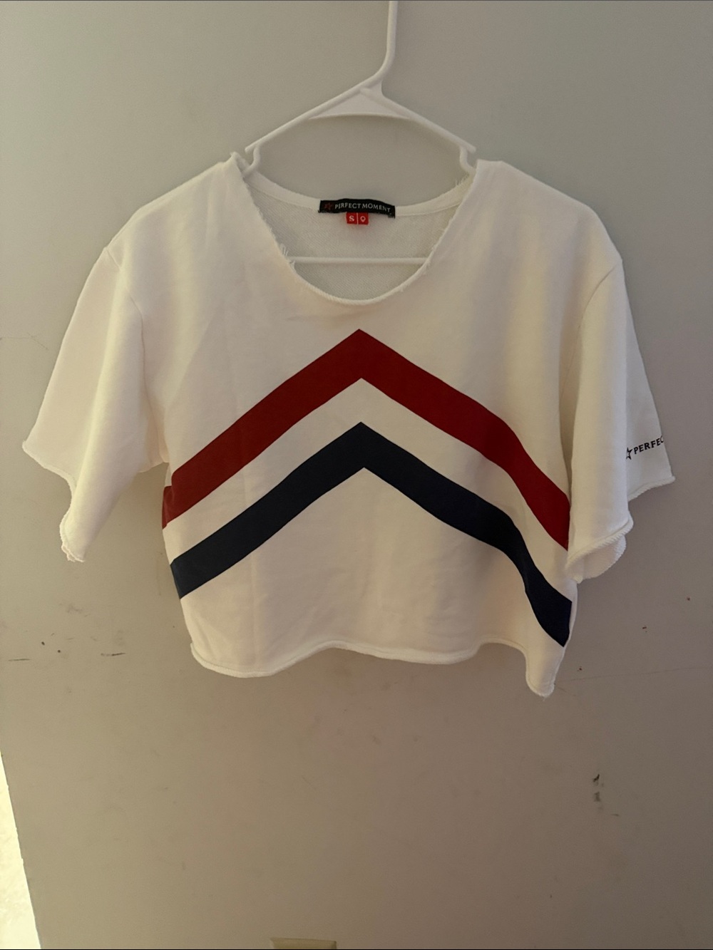Perfect Moment White Cropped Tee with Red and Navy Chevron Stripes